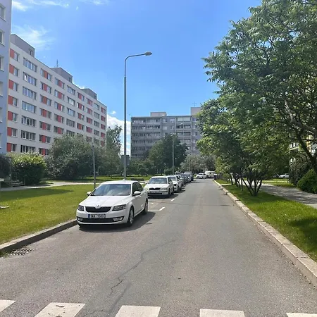 Smarty Choice Living With Free Parking - Vondrousova *