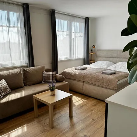 Smarty Choice Living With Free Parking - Vondrousova Prag