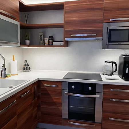 Smarty Choice Living With Free Parking - Vondrousova Apartamento *